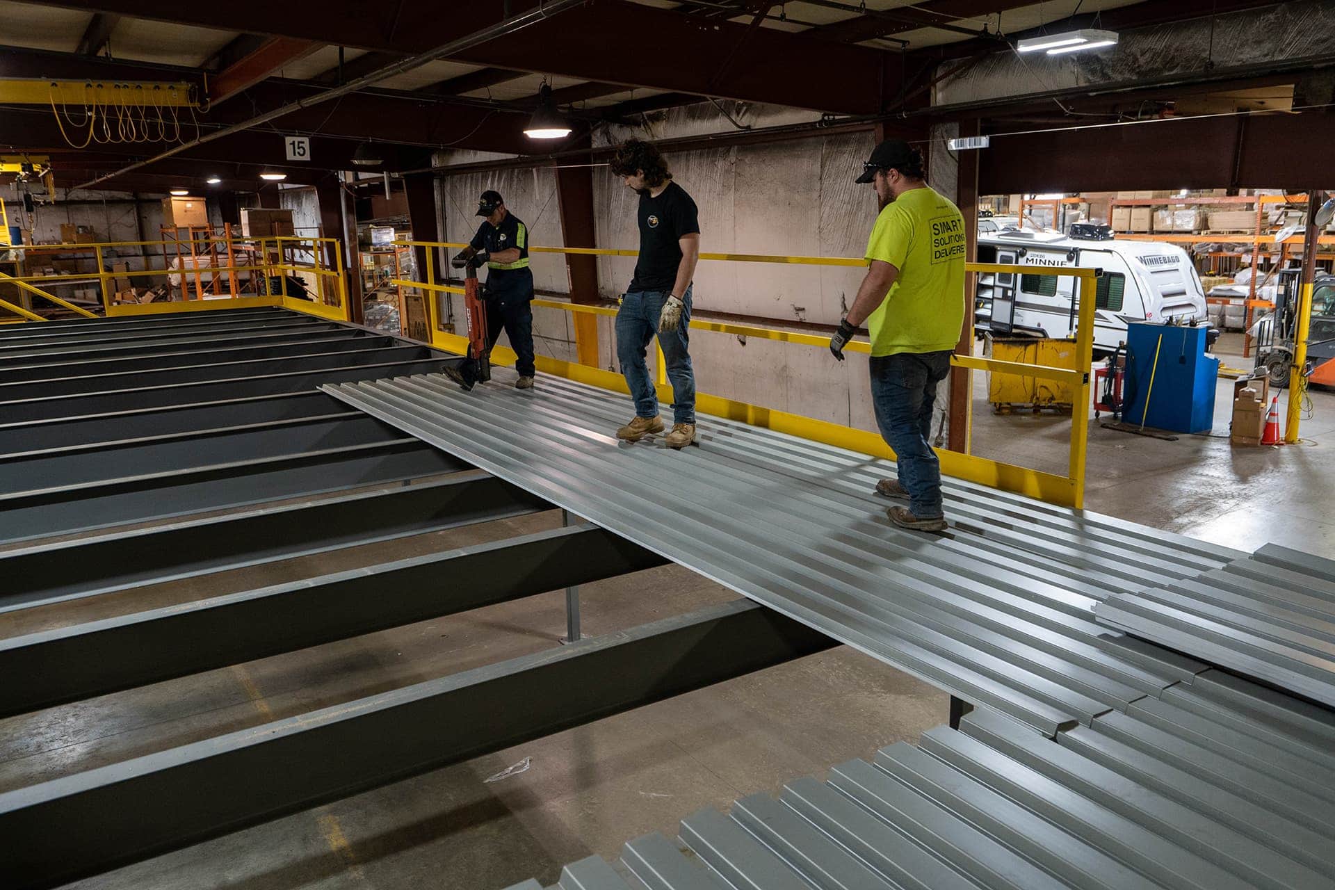 Installing B Decking Mezzanine 