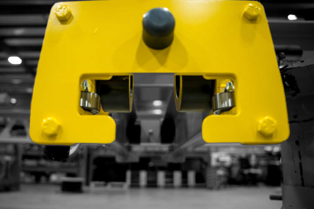 pwi incommand top runner end truck end profile 2