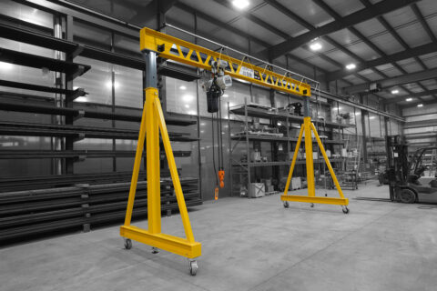 pwi ultra lite telescoping gantry crane full left