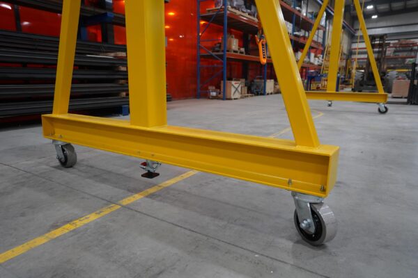 pwi-ultralite-telescoping-ganty-crane-2